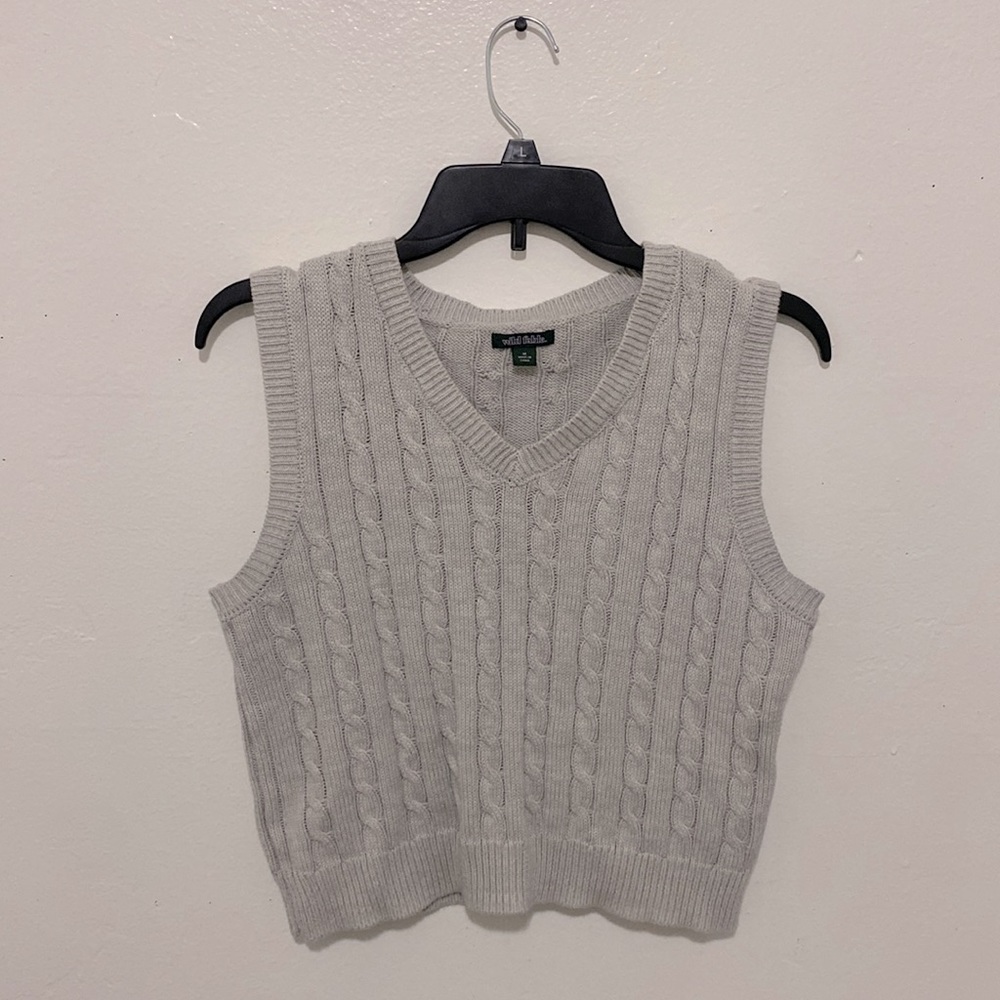 Sweater vest